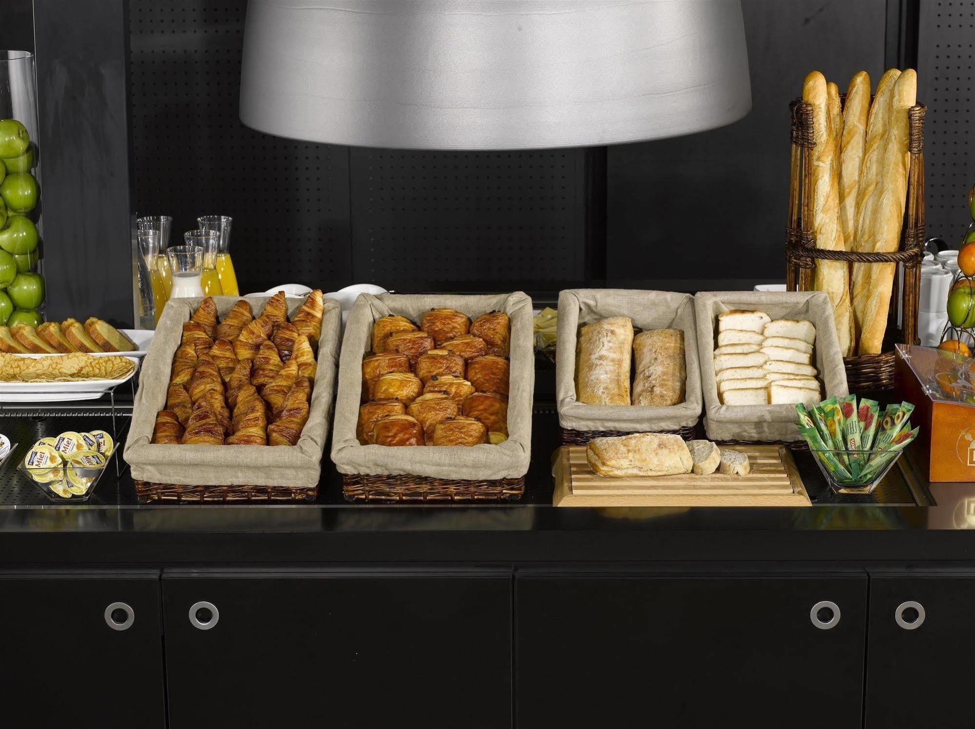 Campanile Hotel 3*