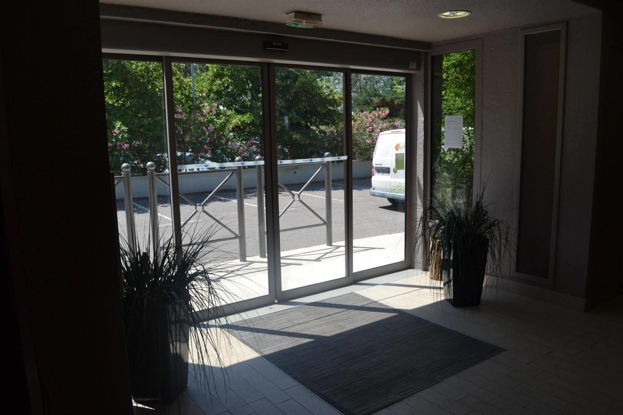 Hotel Campanile Arles